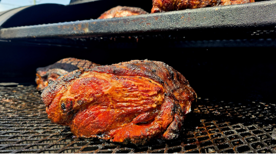 Traiteur barbecue à cuisson « low and slow » dans la région de Lanaudière, grande région de Montréal, Laval - Rive-Nord, Rive-Sud, Cérémonie, Évènement corporatif